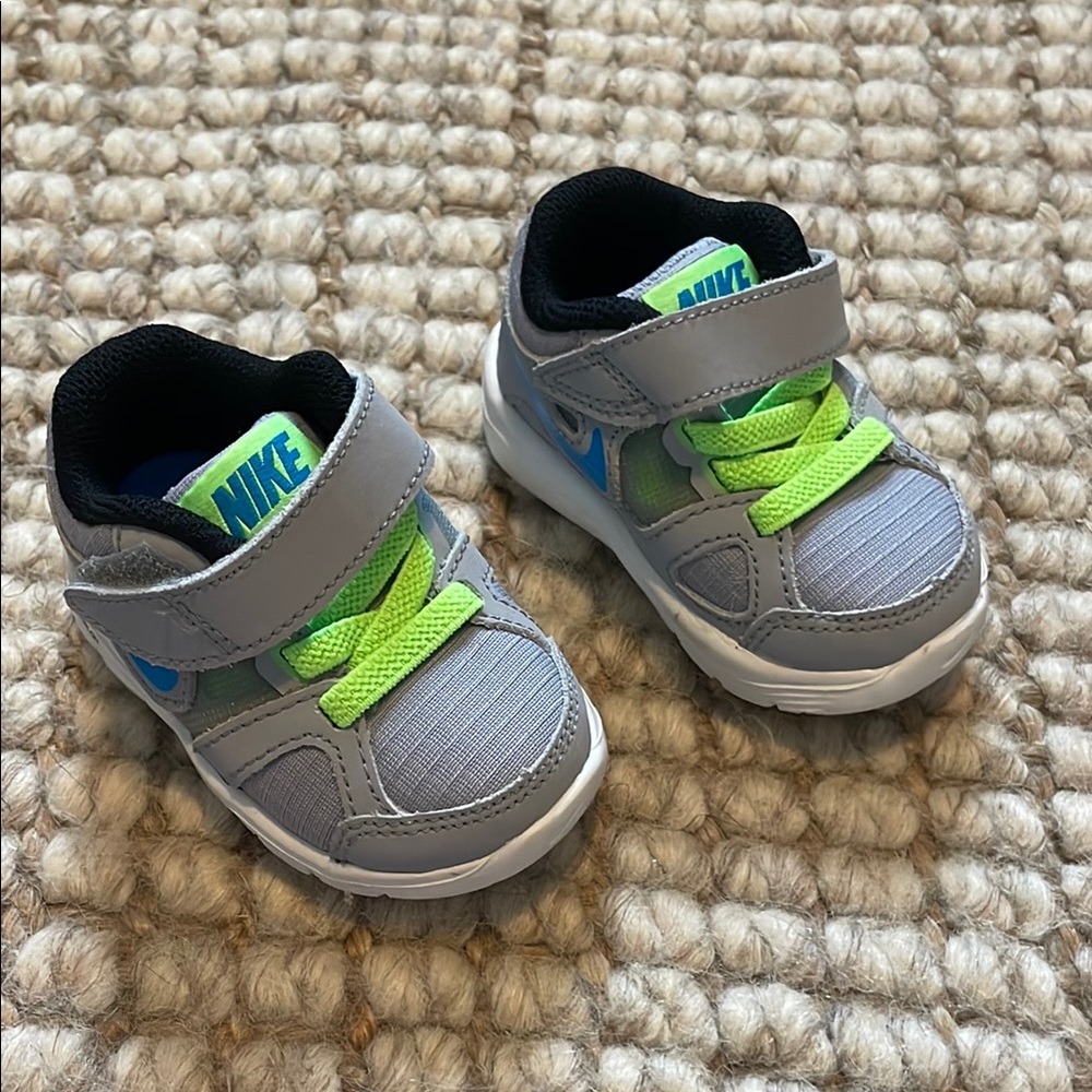 Nike Lunar Forever 2 Baby Sneakers - LIKE NEW
